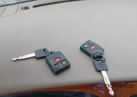 2001 Ford Econoline E150 Van из США, поврежденный, VIN 1FDRE14WT11B7694